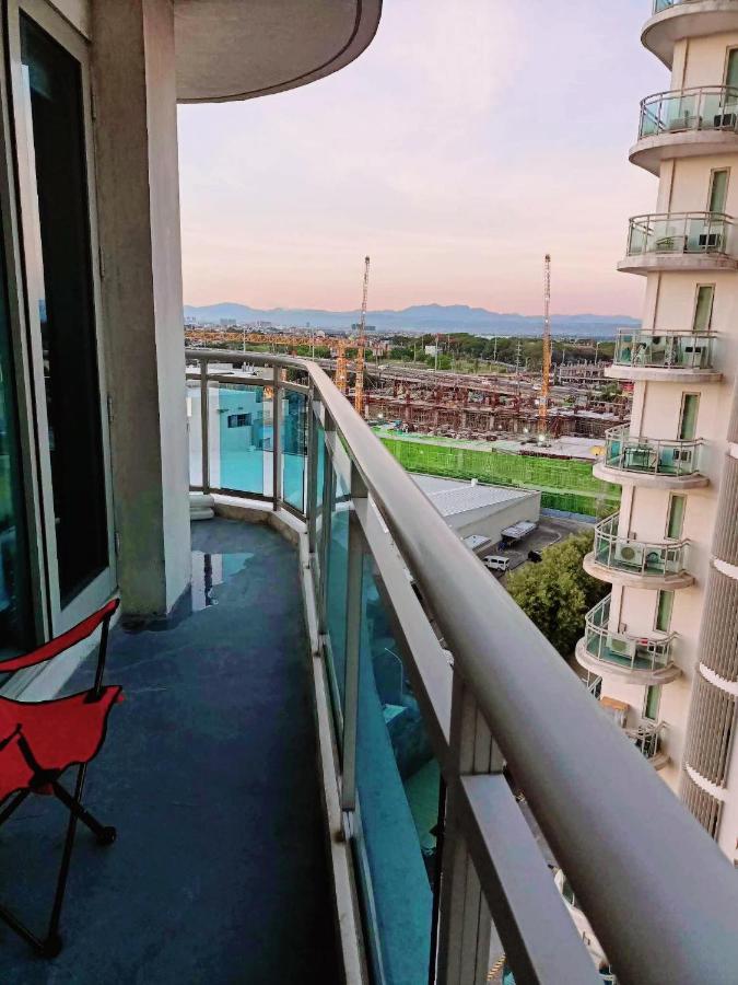 Azure Urban Resort With Wifi And Netflix Pasay Ngoại thất bức ảnh